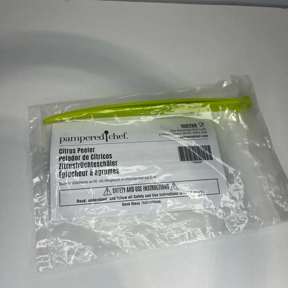 New Pampered Chef Citrus Orange Peeler Cutting Kitchen
